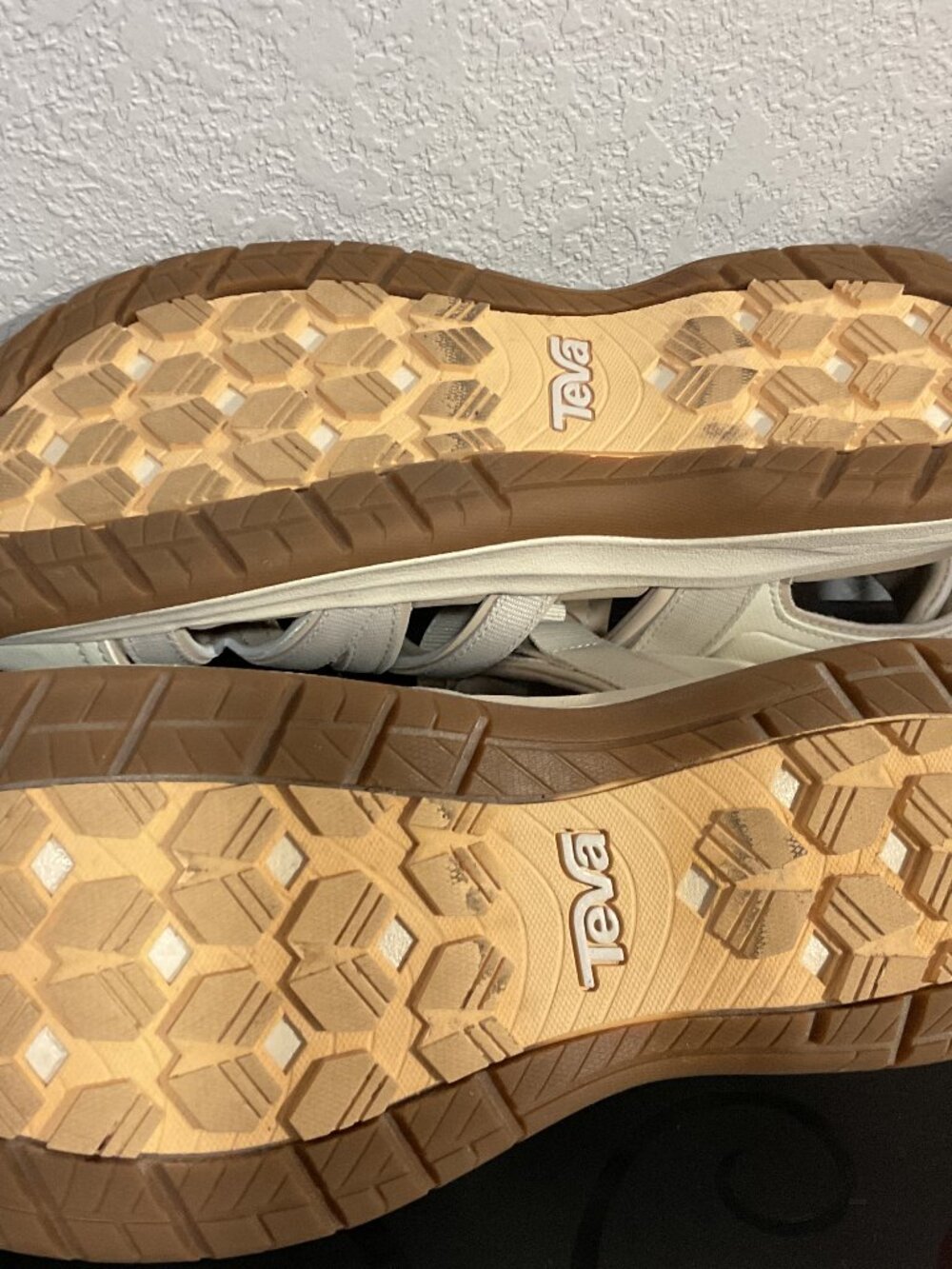 EUC Teva Tirra Sport Closed-Toe Sandal 9.5 - Picture 7 of 7